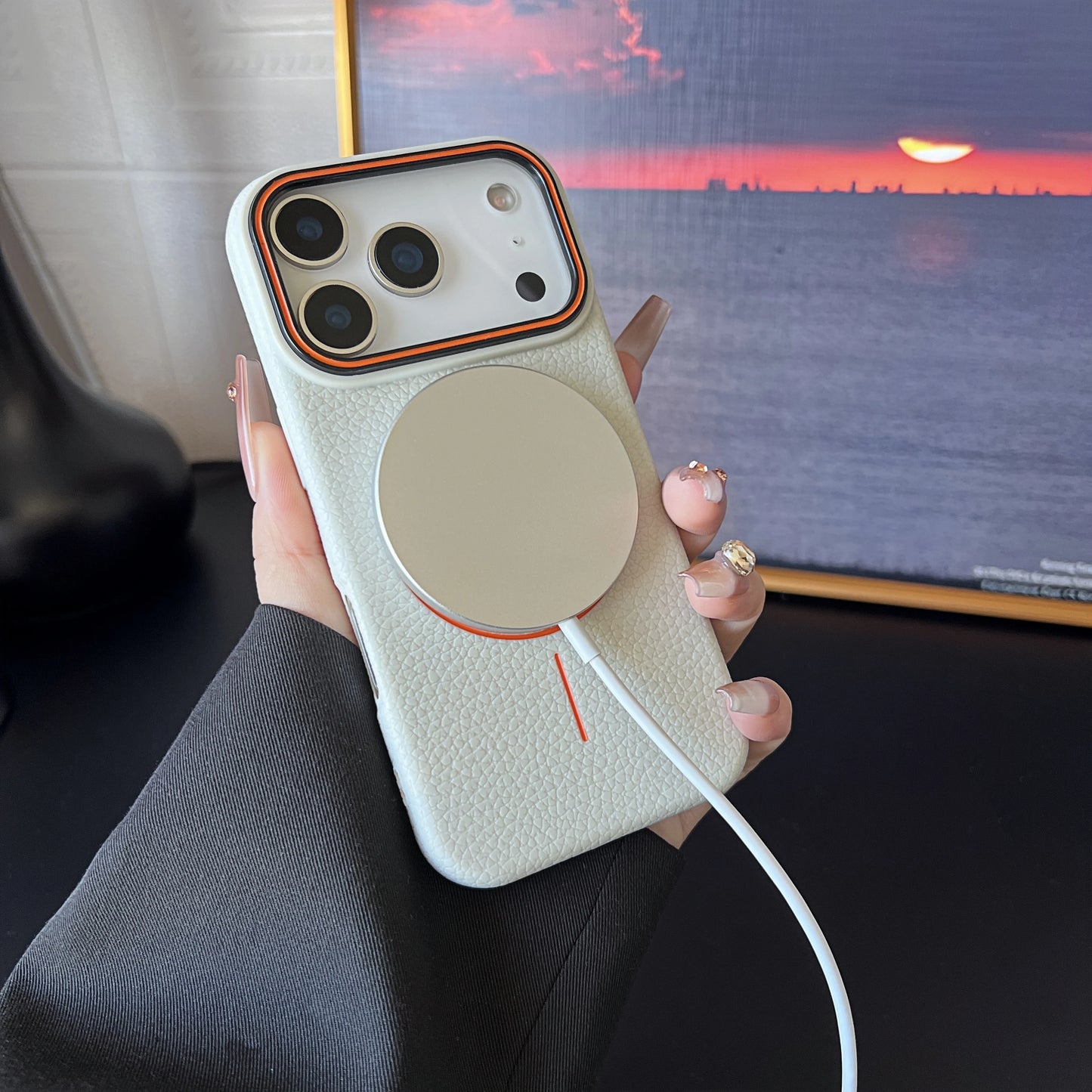 📱 **ملمس الجلد جراب آيفون المغناطيسي المطفي بتصميم قشرة الليتشي** 🌸