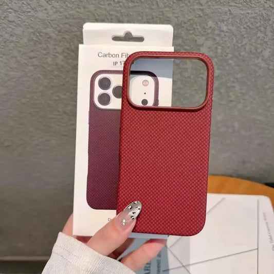 📱 **جراب كِفلار® الأصلي بنسيج ألياف الكربون لآيفون 17** ✨